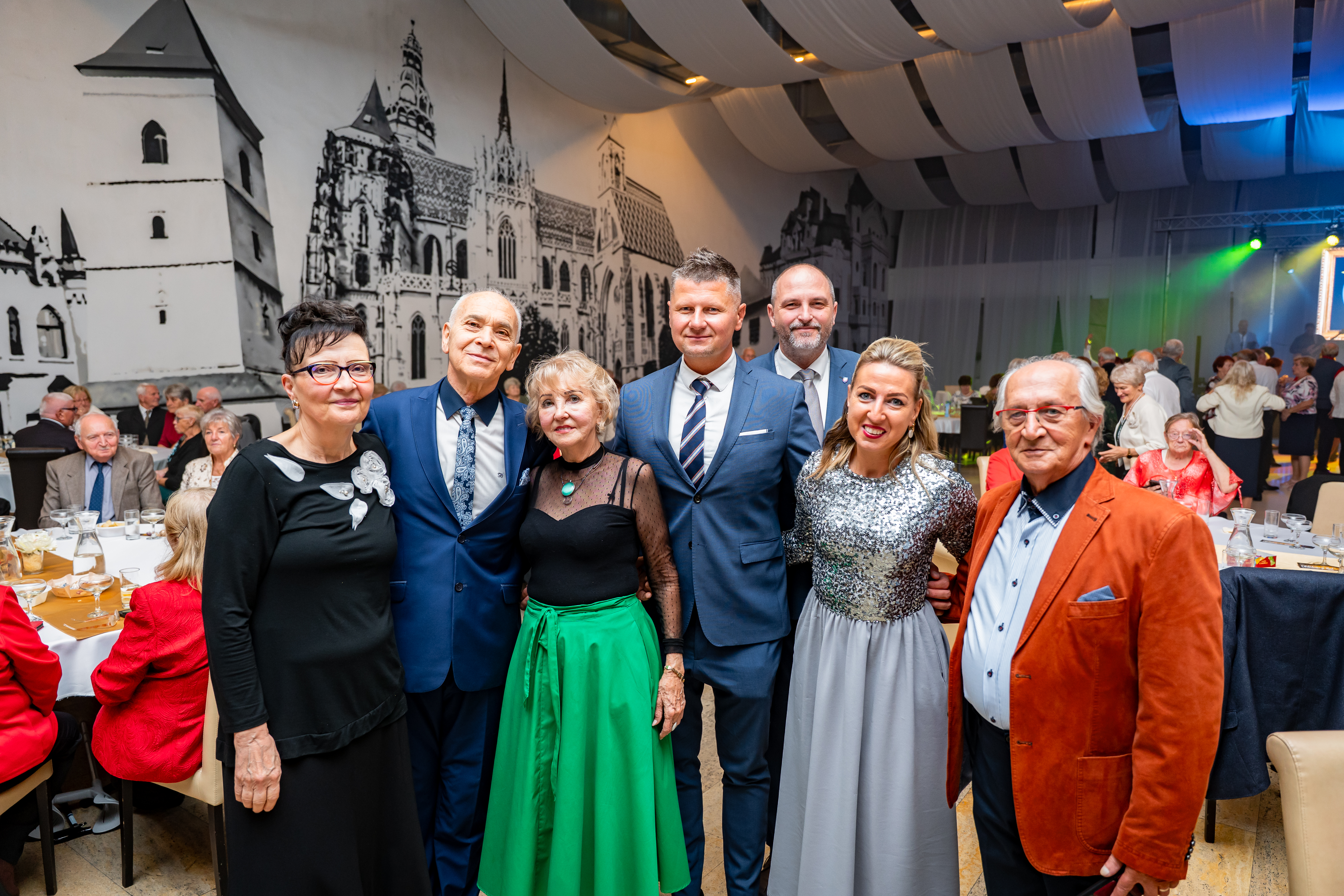 Oktobrovy bal pre seniorov-79